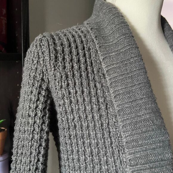 Old Navy Size XS Gray Knitted Sweater cardigan - Picture 4 of 7